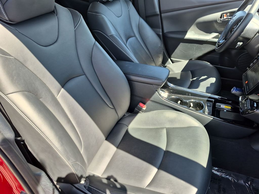 Thumbnail: 2020 Toyota Prius Prime - 12