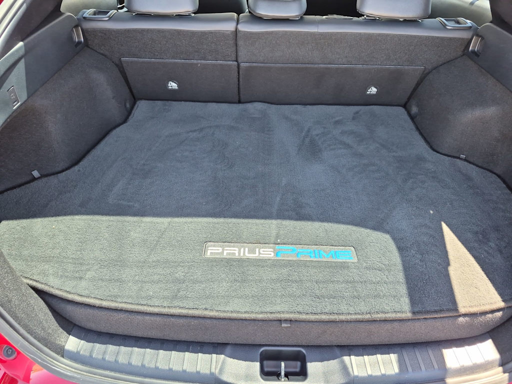 Thumbnail: 2020 Toyota Prius Prime - 17