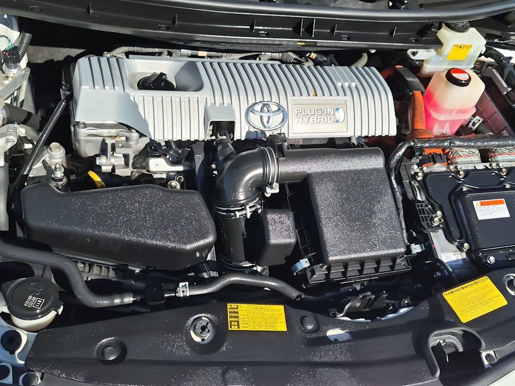 Thumbnail: 2014 Toyota Prius - 9