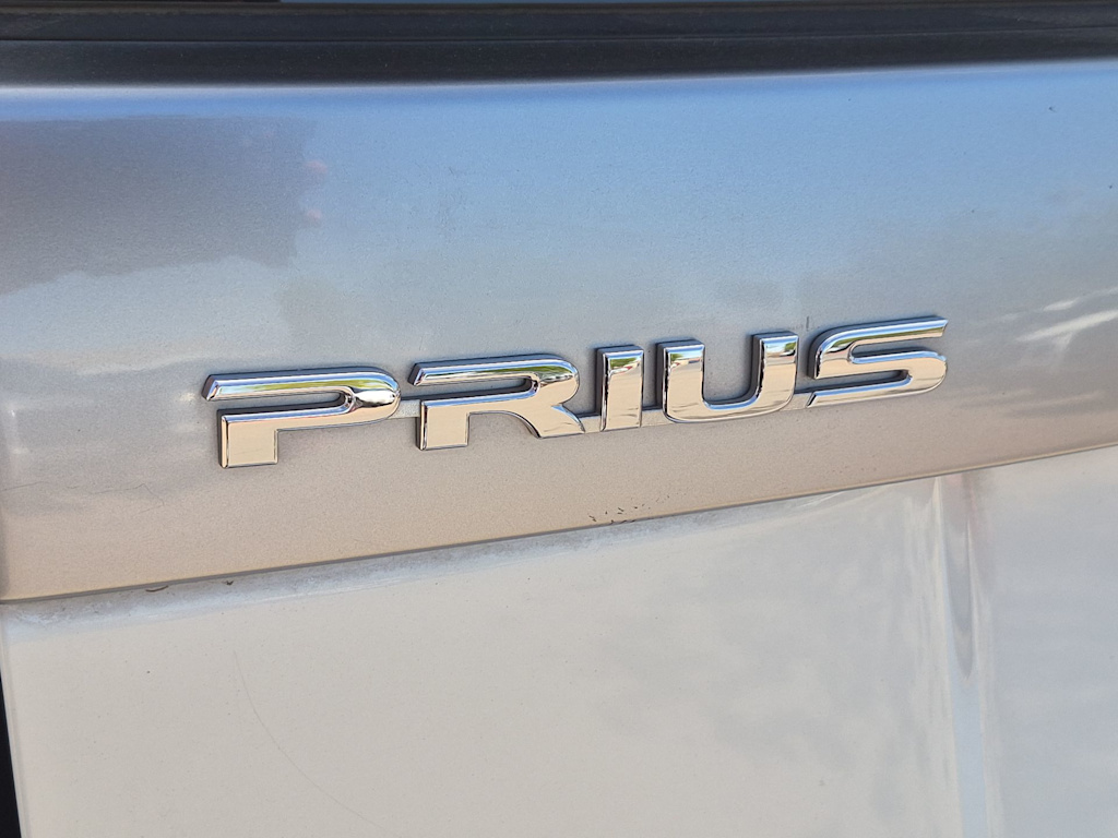 Thumbnail: 2014 Toyota Prius - 24