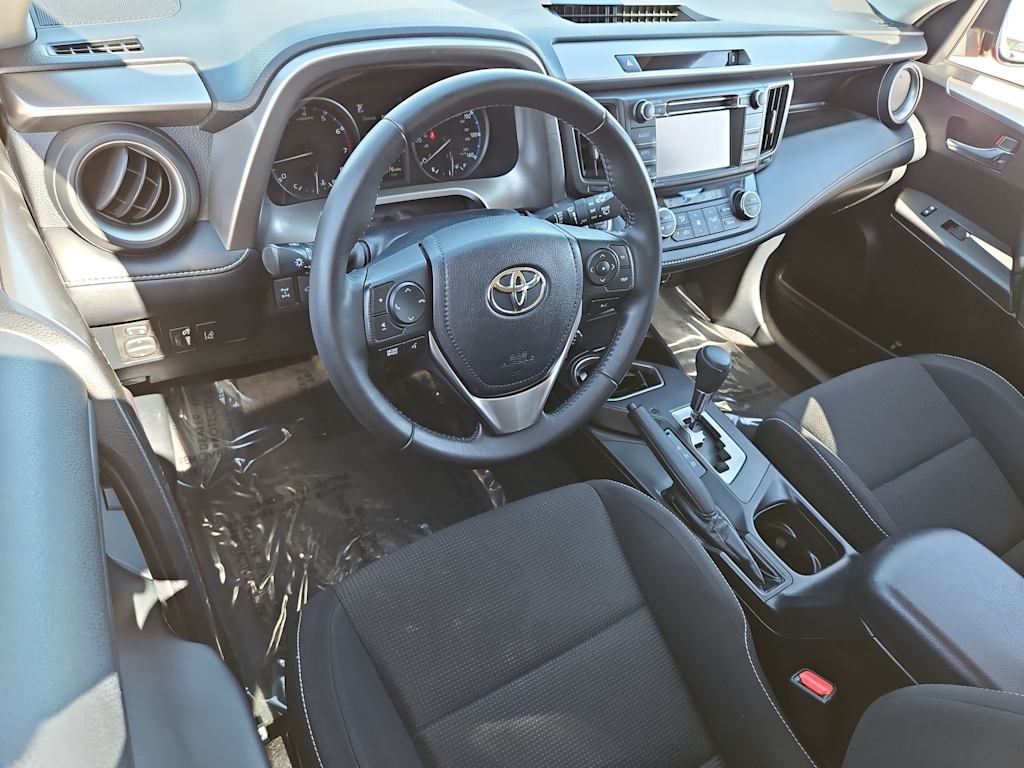 Thumbnail: 2018 Toyota RAV4 - 2