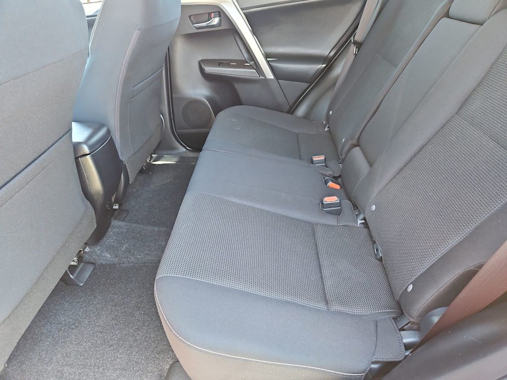 Thumbnail: 2018 Toyota RAV4 - 29