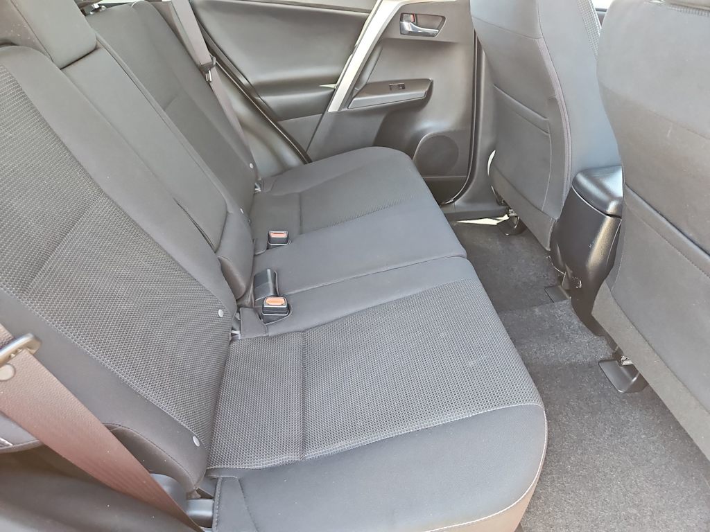 Thumbnail: 2018 Toyota RAV4 - 30