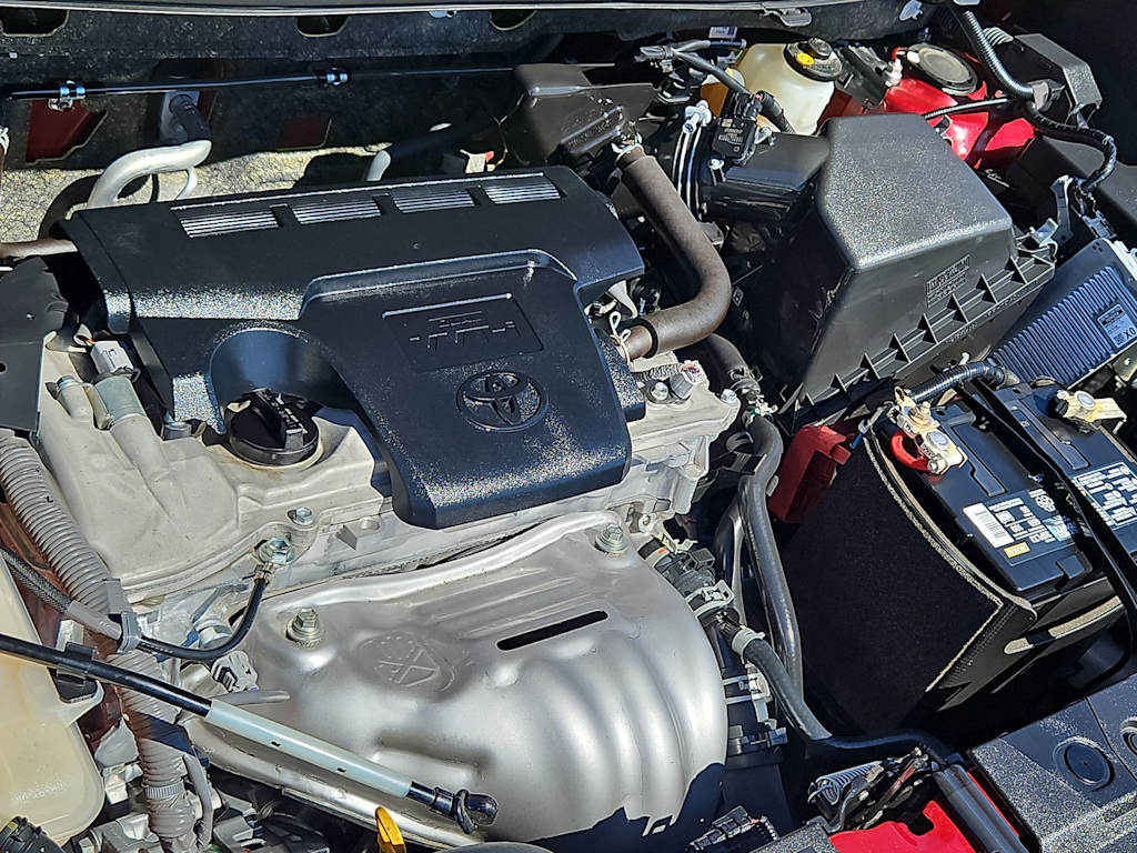 Thumbnail: 2018 Toyota RAV4 - 9