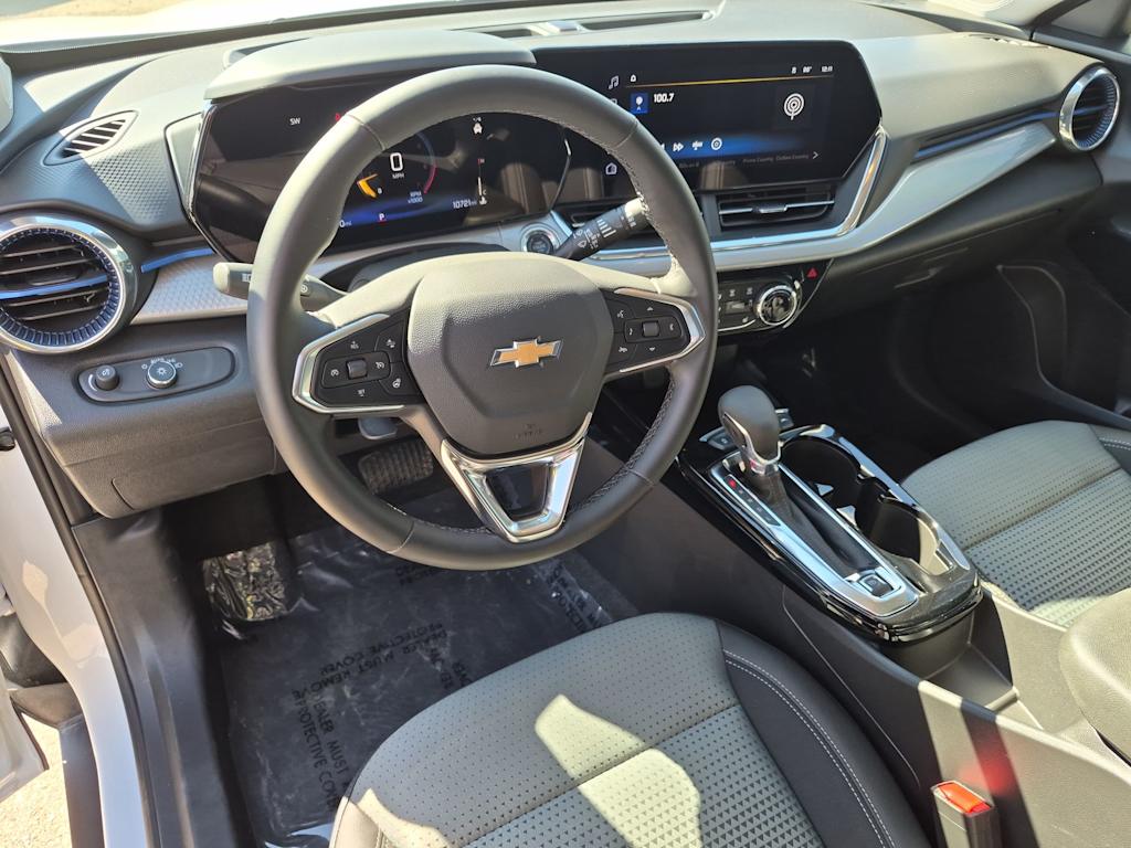 Thumbnail: 2026 Chevrolet Trax - 2
