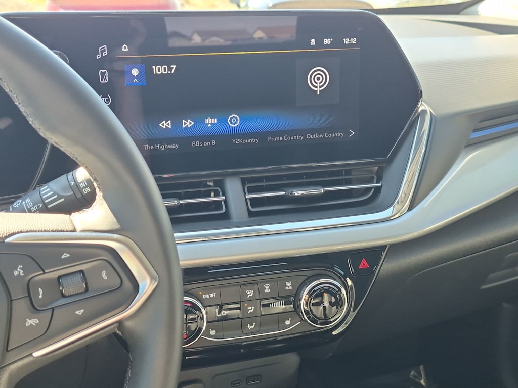 Thumbnail: 2026 Chevrolet Trax - 15