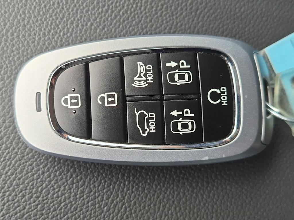 Thumbnail: 2023 Hyundai Tucson - 18