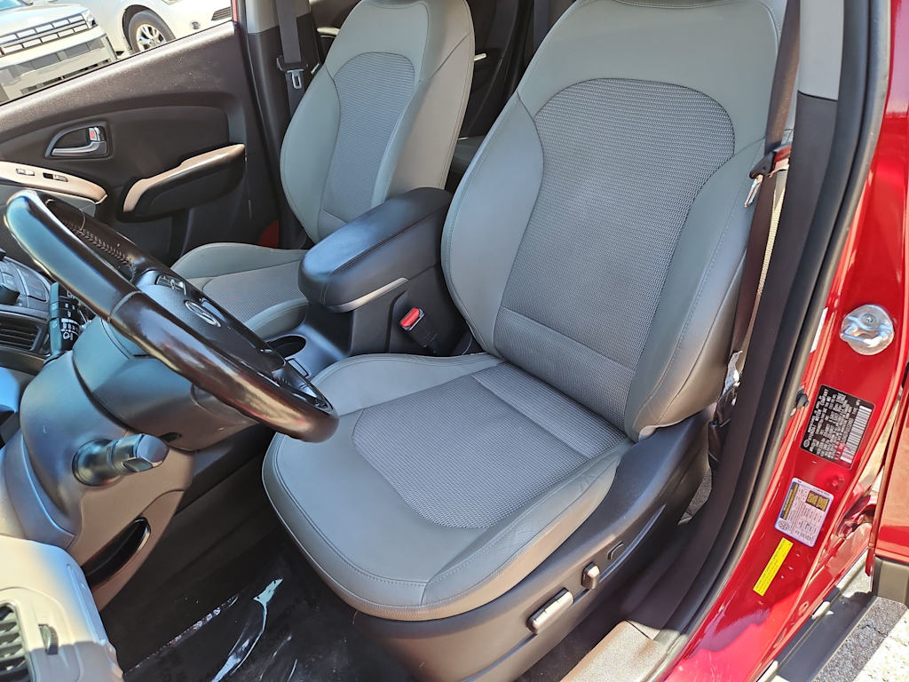 Thumbnail: 2015 Hyundai Tucson - 11