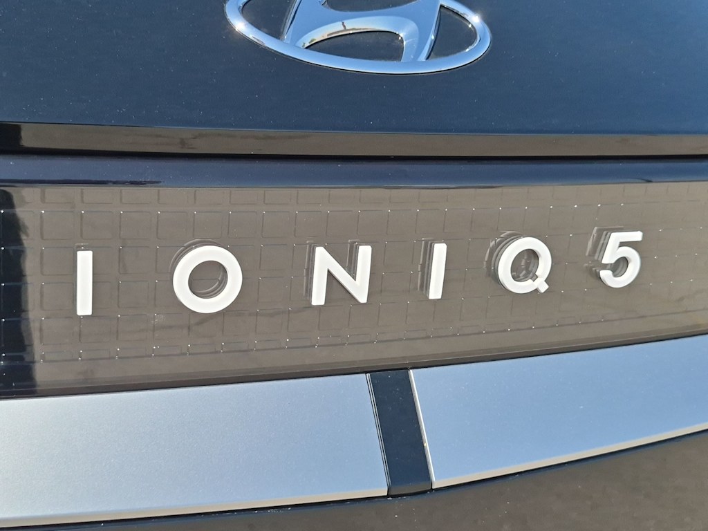 Thumbnail: 2024 Hyundai Ioniq 5 - 21