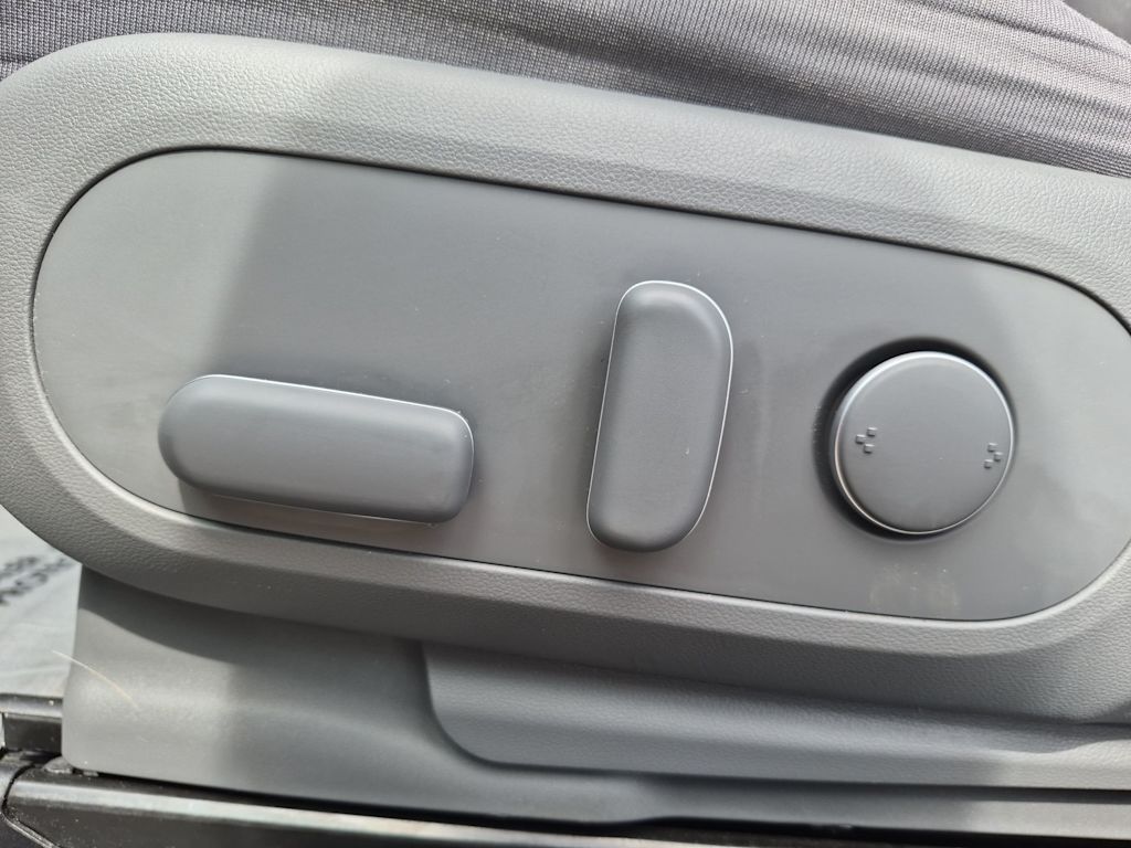 Thumbnail: 2024 Hyundai Ioniq 5 - 21