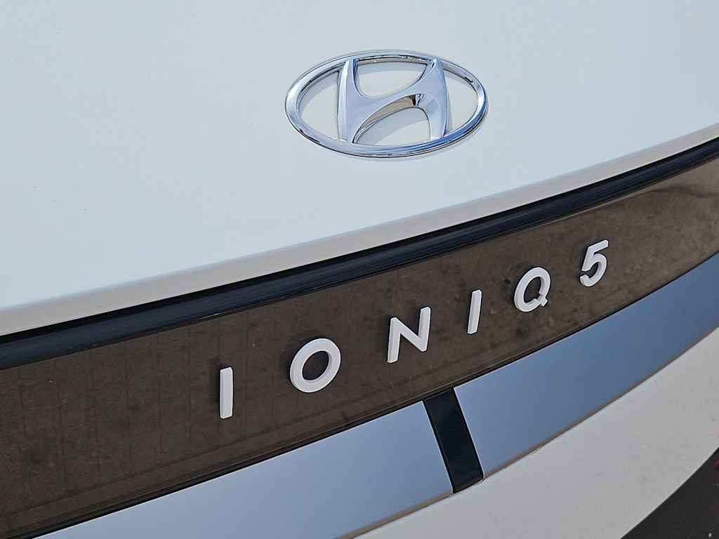 Thumbnail: 2024 Hyundai Ioniq 5 - 24