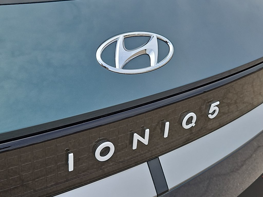 Thumbnail: 2024 Hyundai Ioniq 5 - 23