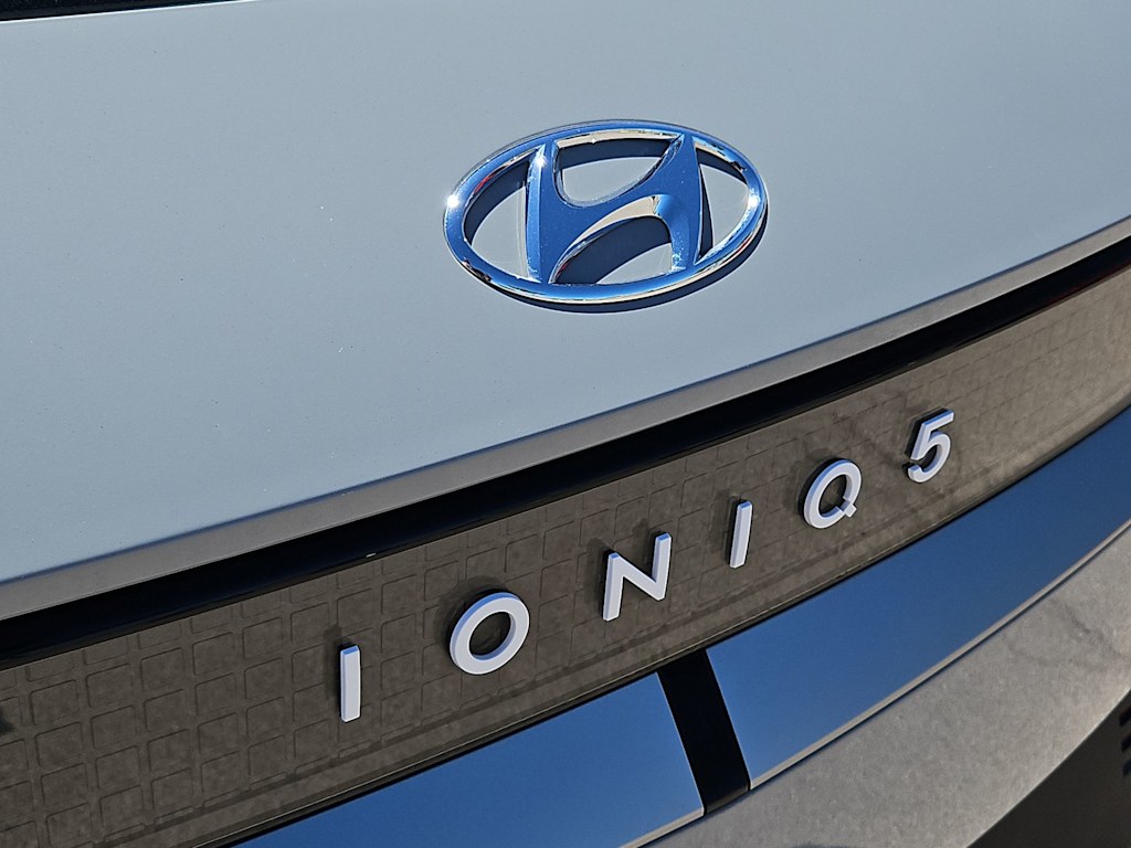 Thumbnail: 2024 Hyundai Ioniq 5 - 23
