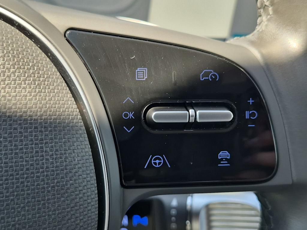 Thumbnail: 2023 Hyundai Ioniq 5 - 13