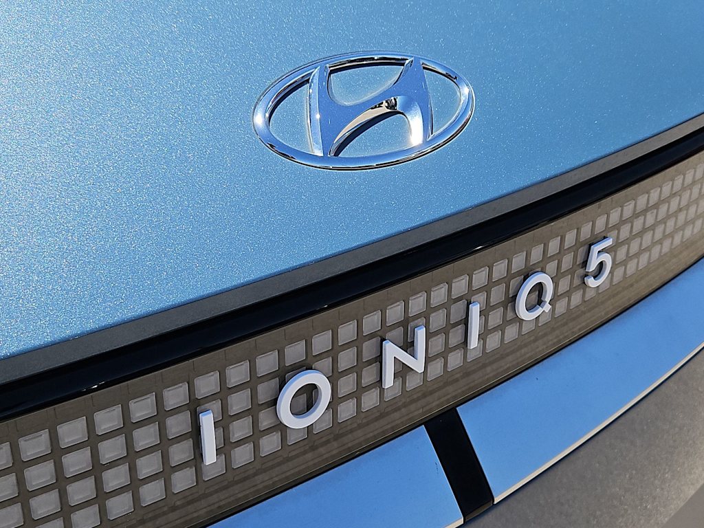 Thumbnail: 2024 Hyundai Ioniq 5 - 22