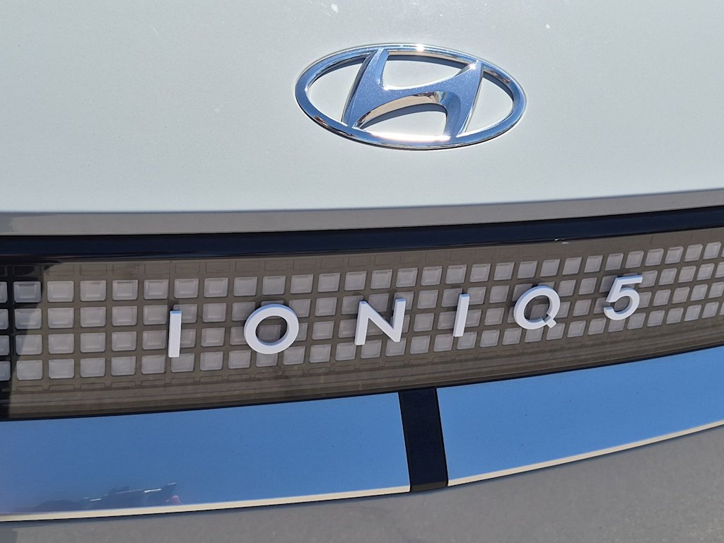 Thumbnail: 2024 Hyundai Ioniq 5 - 24