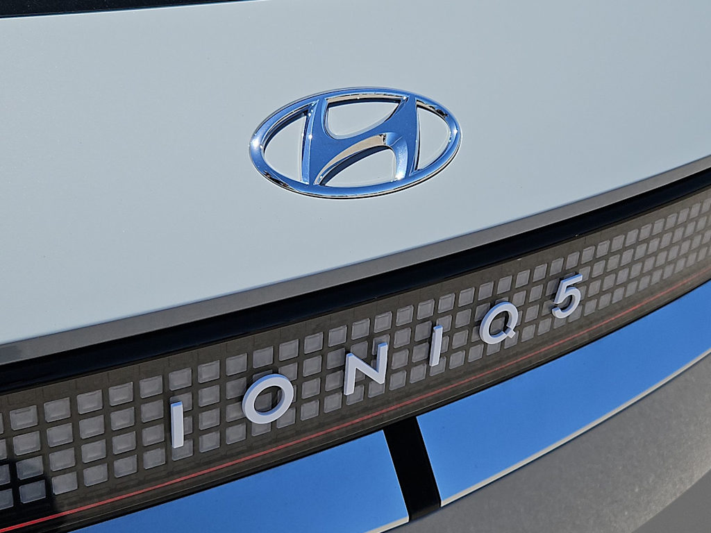 Thumbnail: 2024 Hyundai Ioniq 5 - 21