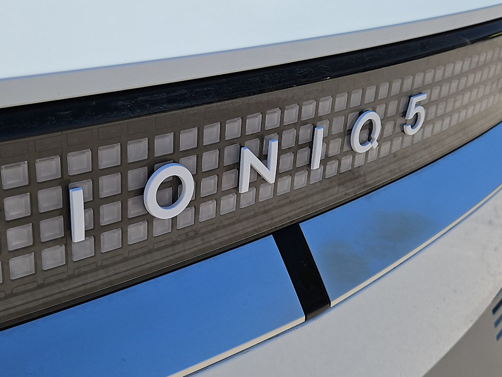 Thumbnail: 2024 Hyundai Ioniq 5 - 22