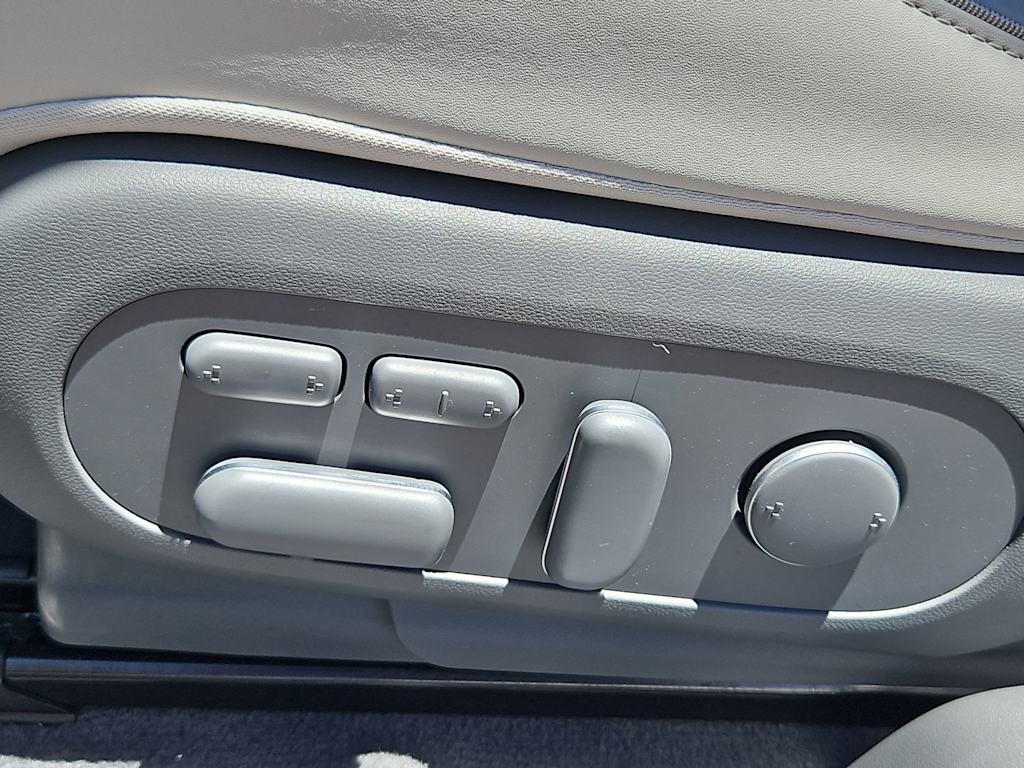 Thumbnail: 2023 Hyundai Ioniq 5 - 25