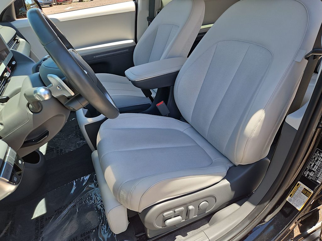 Thumbnail: 2023 Hyundai Ioniq 5 - 12
