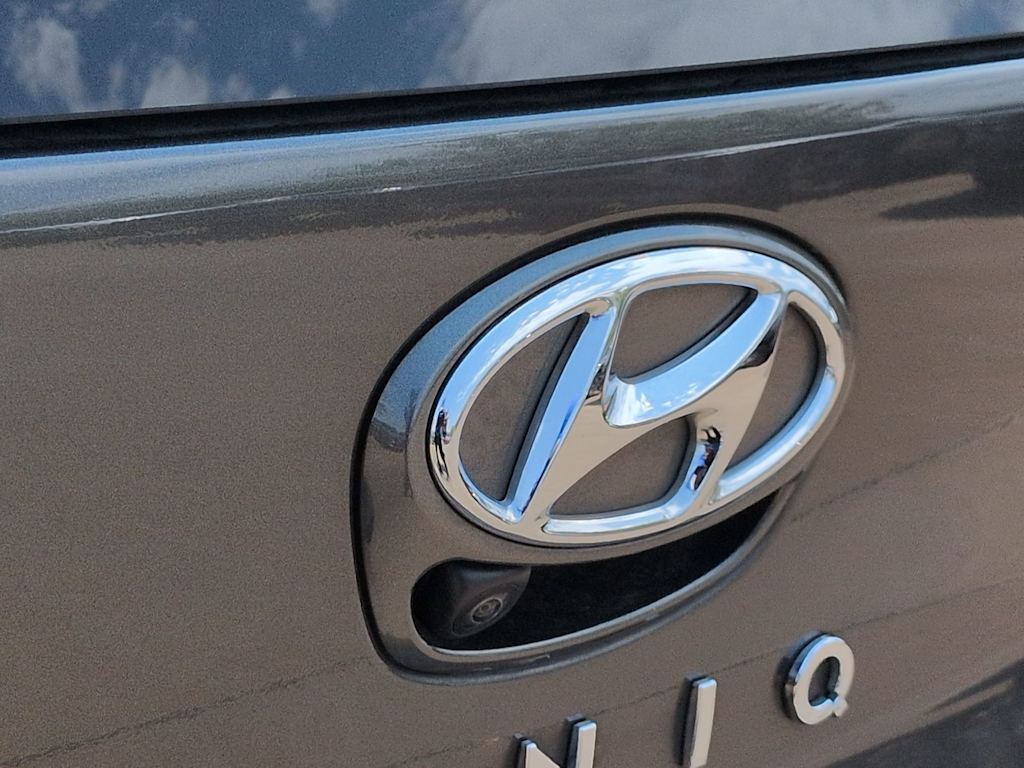 Thumbnail: 2022 Hyundai Ioniq - 7