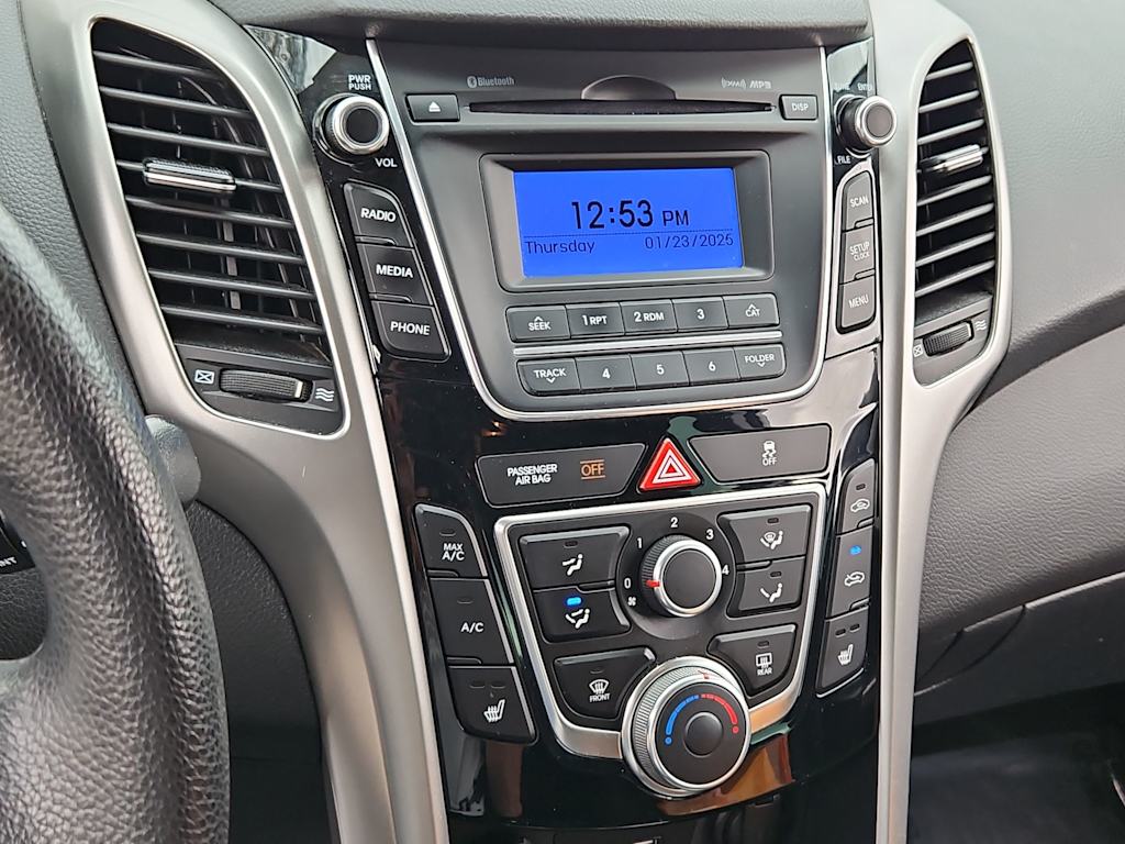 Thumbnail: 2016 Hyundai Elantra - 16