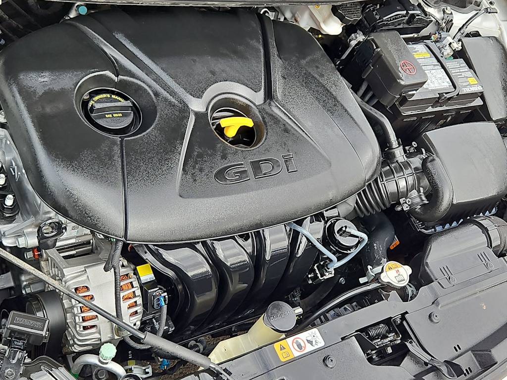 Thumbnail: 2016 Hyundai Elantra - 9