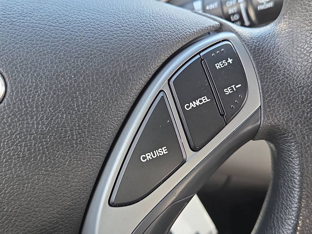 Thumbnail: 2016 Hyundai Elantra - 32