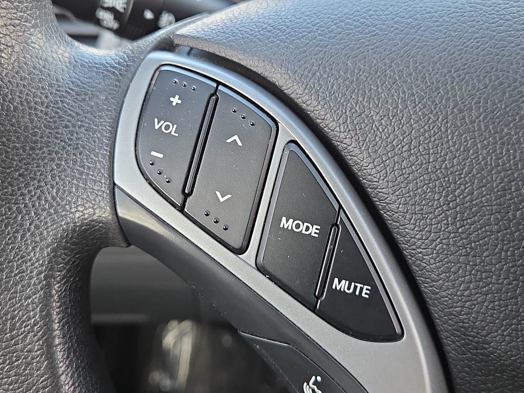 Thumbnail: 2016 Hyundai Elantra - 31