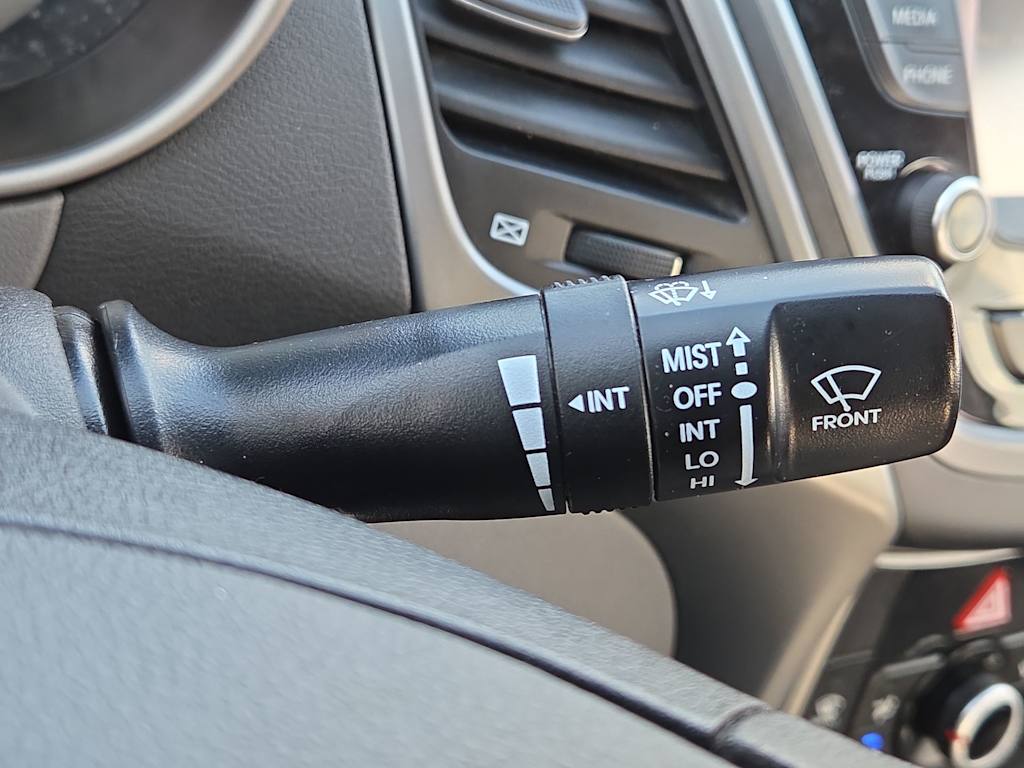 Thumbnail: 2016 Hyundai Elantra - 33