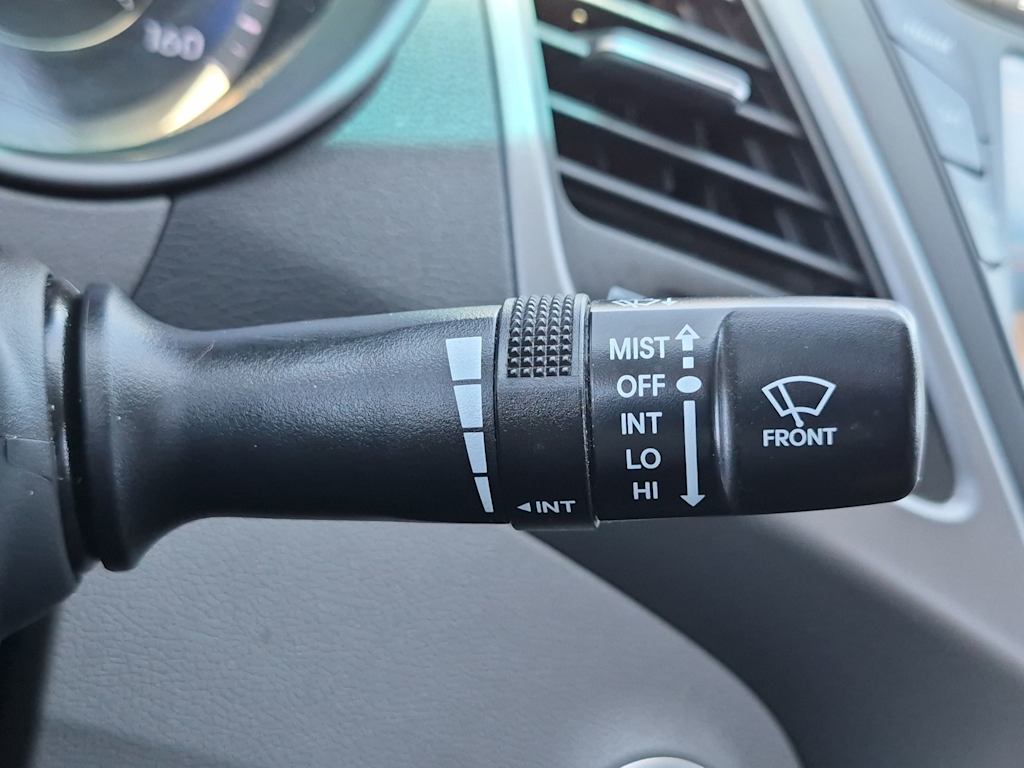 Thumbnail: 2015 Hyundai Elantra - 34