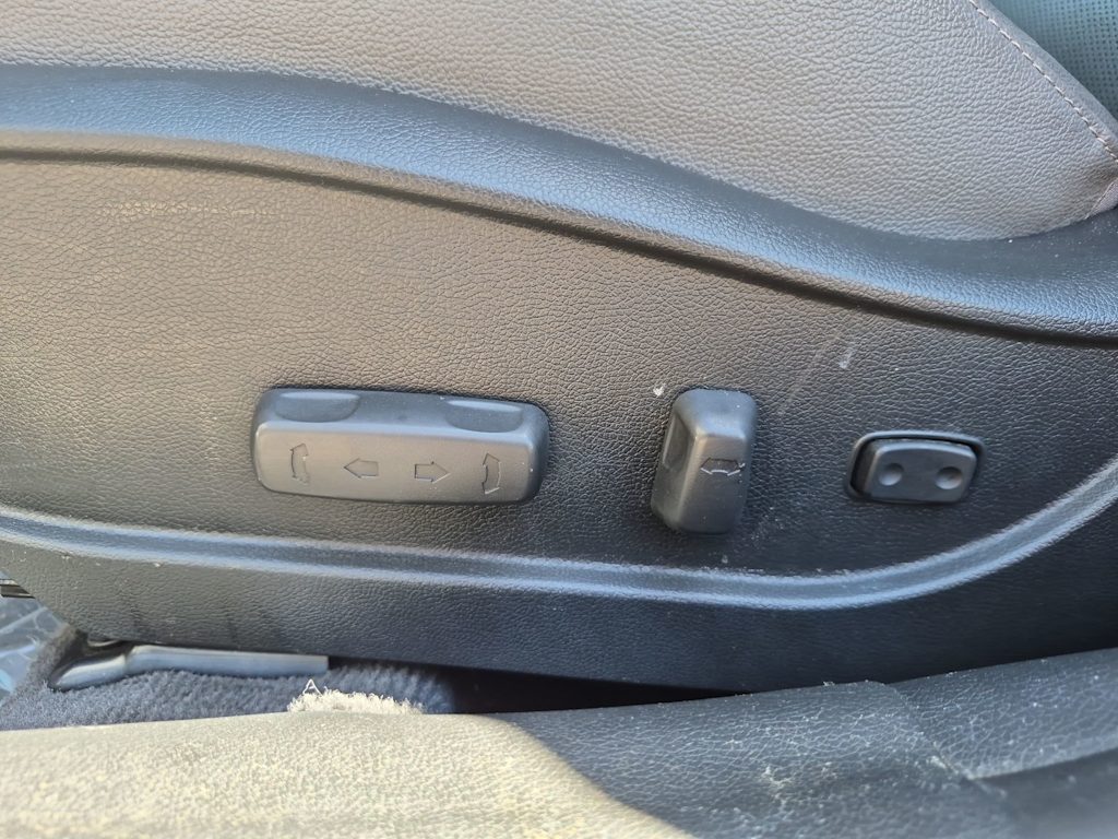 Thumbnail: 2015 Hyundai Elantra - 28