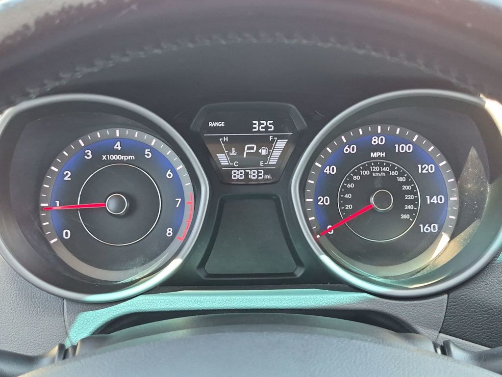 Thumbnail: 2015 Hyundai Elantra - 18