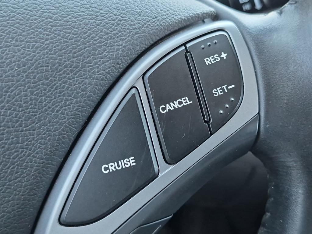 Thumbnail: 2015 Hyundai Elantra - 33