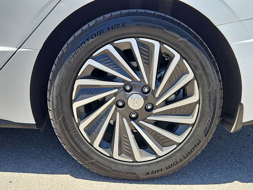 Thumbnail: 2023 Hyundai Sonata - 8