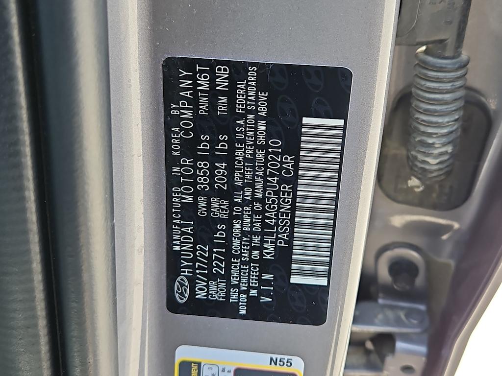 Thumbnail: 2023 Hyundai Elantra - 18