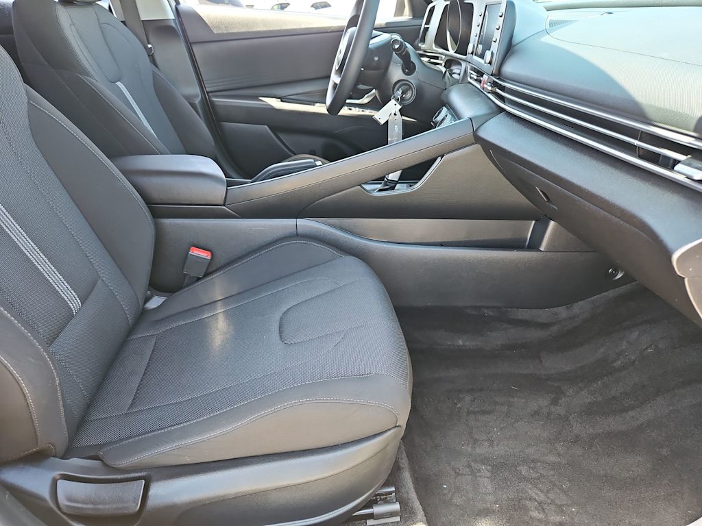 Thumbnail: 2023 Hyundai Elantra - 11