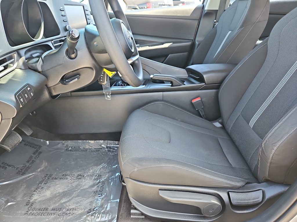 Thumbnail: 2023 Hyundai Elantra - 10