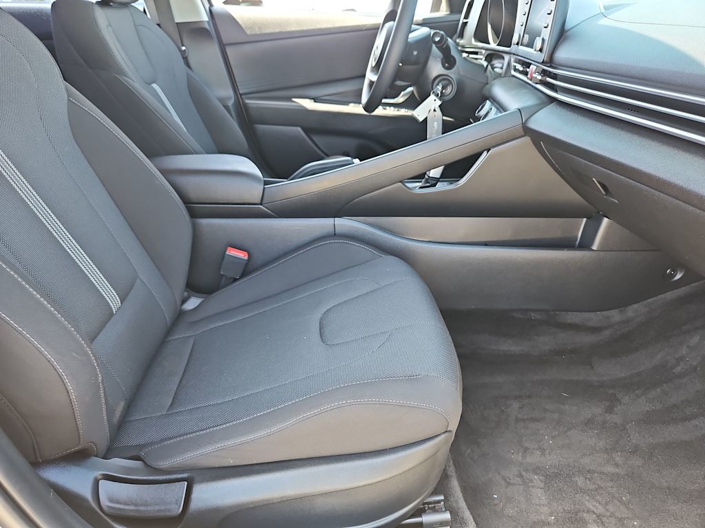 Thumbnail: 2023 Hyundai Elantra - 28