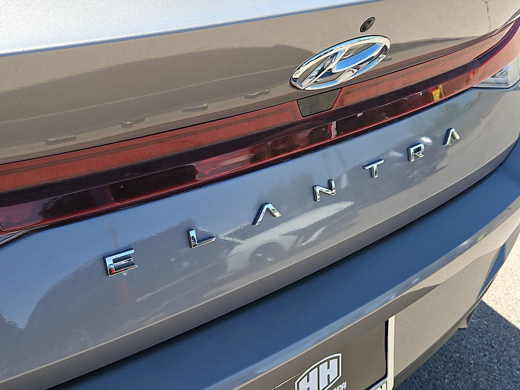 Thumbnail: 2023 Hyundai Elantra - 24