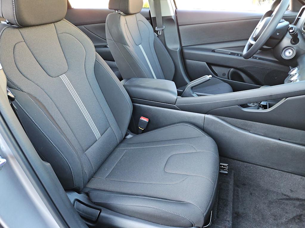 Thumbnail: 2025 Hyundai Elantra - 11