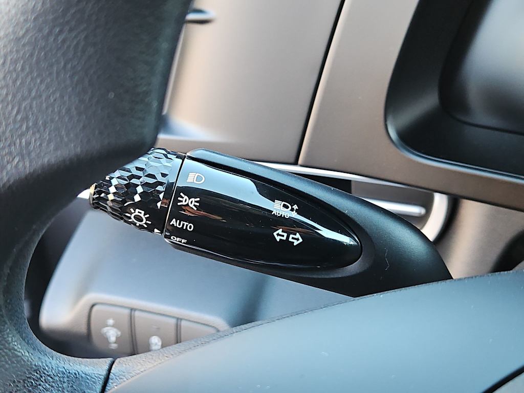 Thumbnail: 2025 Hyundai Elantra - 27