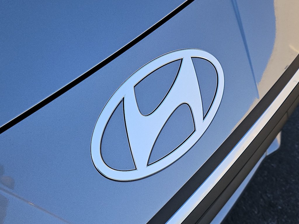 Thumbnail: 2025 Hyundai Elantra - 22