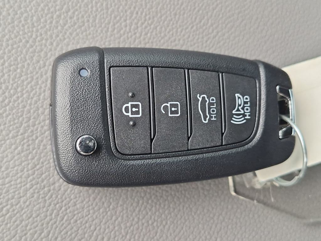 Thumbnail: 2026 Hyundai Elantra - 18