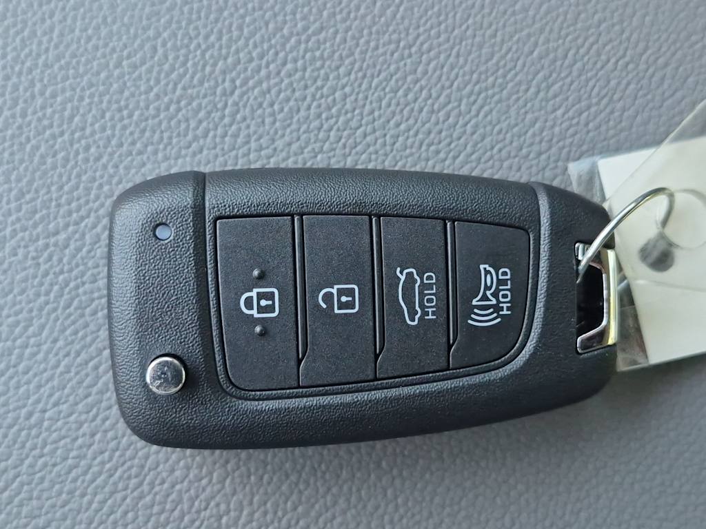 Thumbnail: 2026 Hyundai Elantra - 19