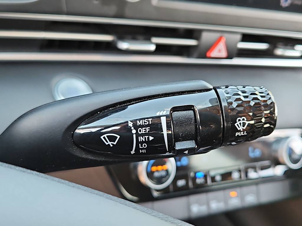 Thumbnail: 2023 Hyundai Elantra - 30