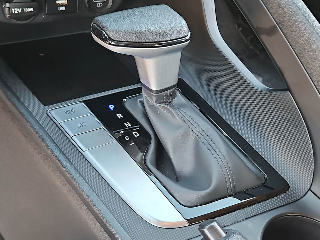 Thumbnail: 2023 Hyundai Elantra - 32