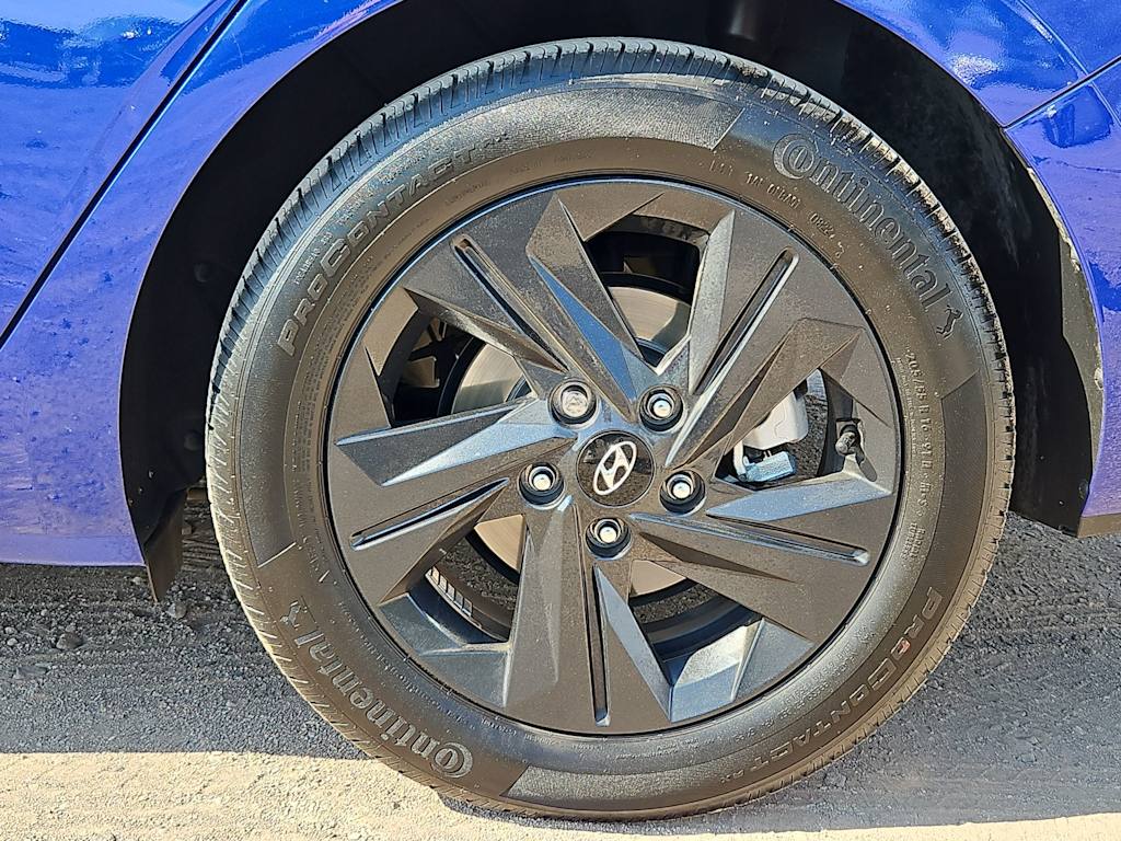 Thumbnail: 2023 Hyundai Elantra - 8