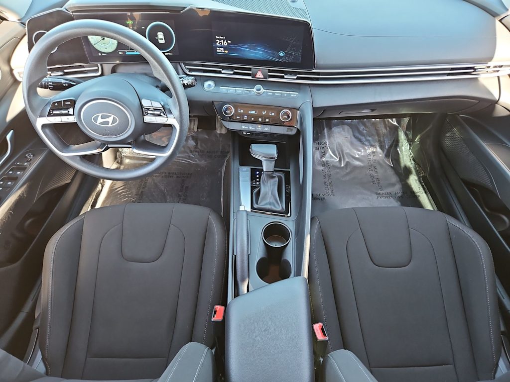 Thumbnail: 2024 Hyundai Elantra - 10