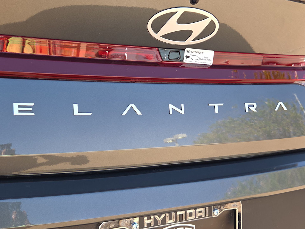 Thumbnail: 2025 Hyundai Elantra - 23
